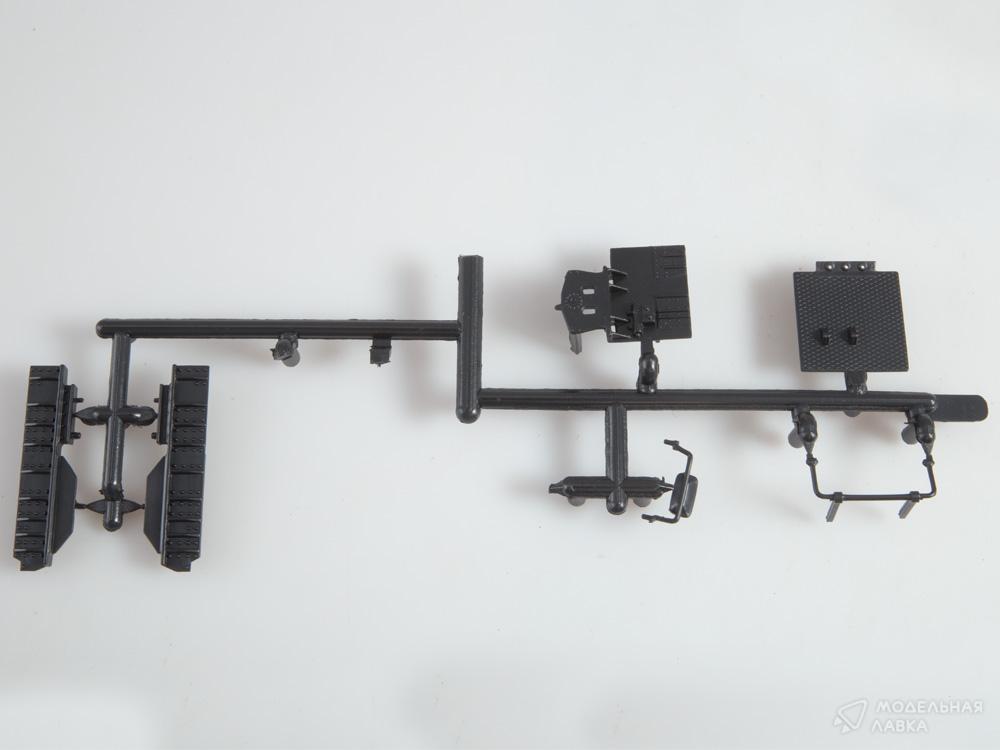 Сборная модель КАМАЗ-65225 седельный тягач в масштабе 1:43 AVD Models Сборная модель КАМАЗ-65225 седельный тягач AVD Models