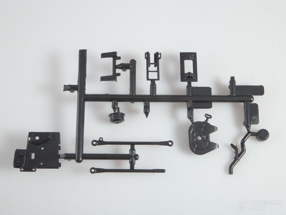Сборная модель КАМАЗ-65225 седельный тягач в масштабе 1:43 AVD Models Сборная модель КАМАЗ-65225 седельный тягач AVD Models
