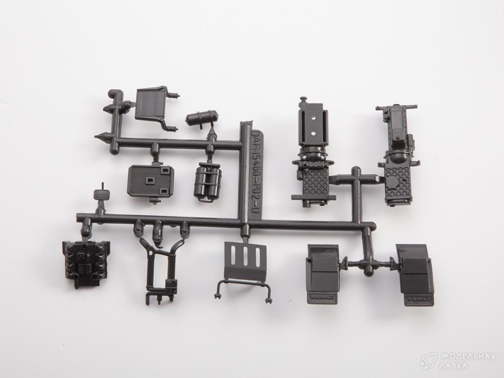 Сборная модель КАМАЗ-6560 бортовой в масштабе 1:43 AVD Models Сборная модель КАМАЗ-6560 бортовой AVD Models