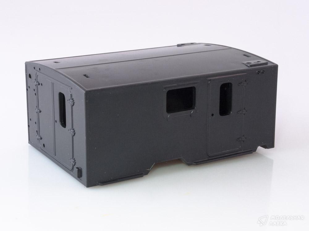 Сборная модель командно-штабная машина КШМ Р-142 (66) в масштабе 1:43 AVD Models Сборная модель командно-штабная машина КШМ Р-142 (66) AVD Models
