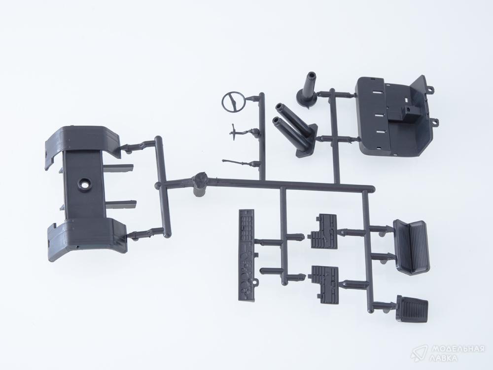 Сборная модель КРАЗ-260 бортовой (поздний) в масштабе 1:43 AVD Models Сборная модель КРАЗ-260 бортовой (поздний) AVD Models