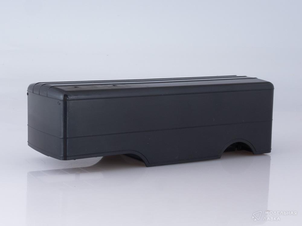 Сборная модель МАЗ-200В с полуприцепом МАЗ-5217 в масштабе 1:43 AVD Models Сборная модель МАЗ-200В с полуприцепом МАЗ-5217 AVD Models