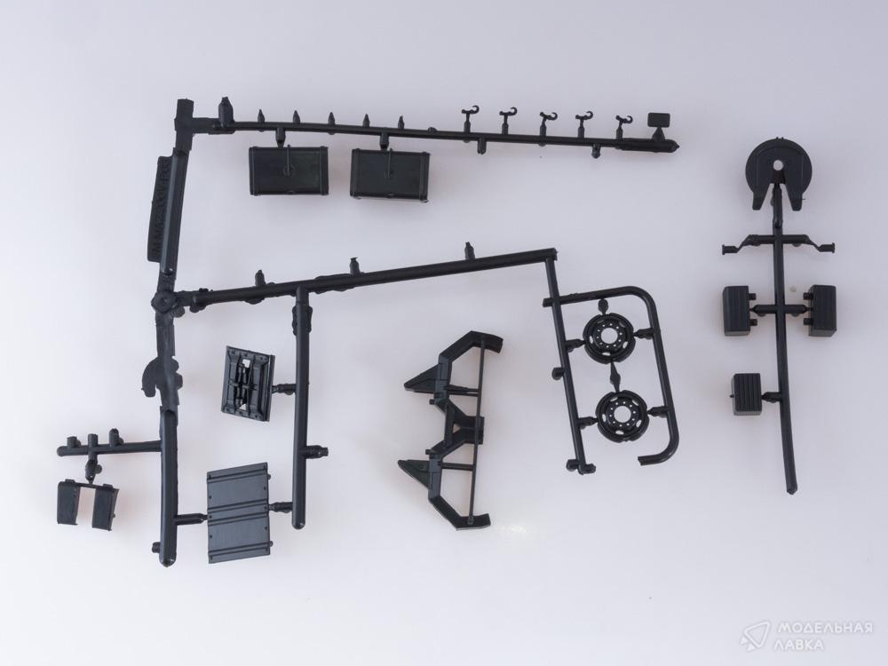 Сборная модель МАЗ-200В с полуприцепом МАЗ-5217 в масштабе 1:43 AVD Models Сборная модель МАЗ-200В с полуприцепом МАЗ-5217 AVD Models