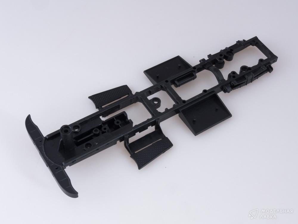 Сборная модель МАЗ-200В с полуприцепом МАЗ-5217 в масштабе 1:43 AVD Models Сборная модель МАЗ-200В с полуприцепом МАЗ-5217 AVD Models