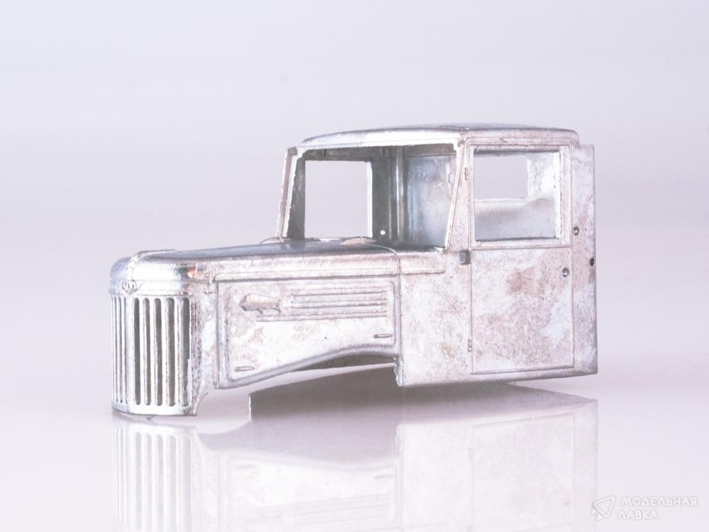 Сборная модель МАЗ-205 самосвал в масштабе 1:43 AVD Models Сборная модель МАЗ-205 самосвал AVD Models
