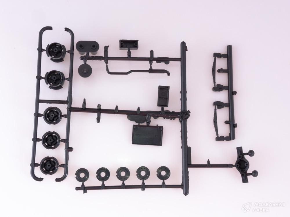 Сборная модель МАЗ-205 самосвал в масштабе 1:43 AVD Models Сборная модель МАЗ-205 самосвал AVD Models