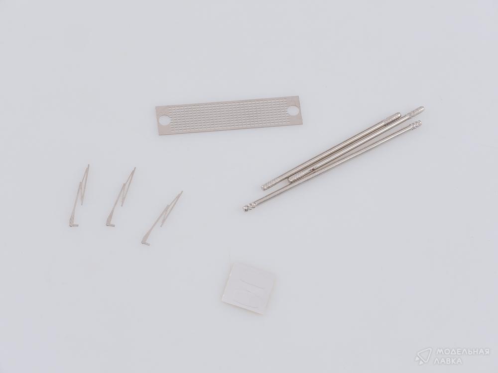 Сборная модель МАЗ-6422 ранний в масштабе 1:43 AVD Models Сборная модель МАЗ-6422 ранний AVD Models