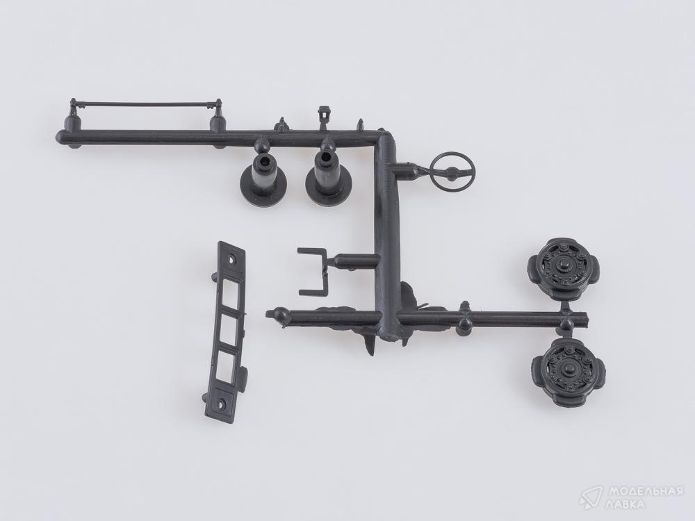Сборная модель МАЗ-6422 ранний в масштабе 1:43 AVD Models Сборная модель МАЗ-6422 ранний AVD Models