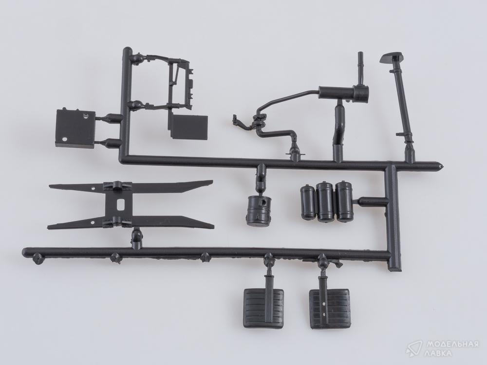Сборная модель МАЗ-6422 ранний в масштабе 1:43 AVD Models Сборная модель МАЗ-6422 ранний AVD Models