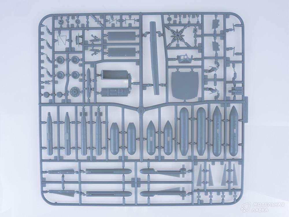 Сборная модель SH-2G Super Seasprite в масштабе 1:48 Kitty Hawk Сборная модель SH-2G Super Seasprite Kitty Hawk
