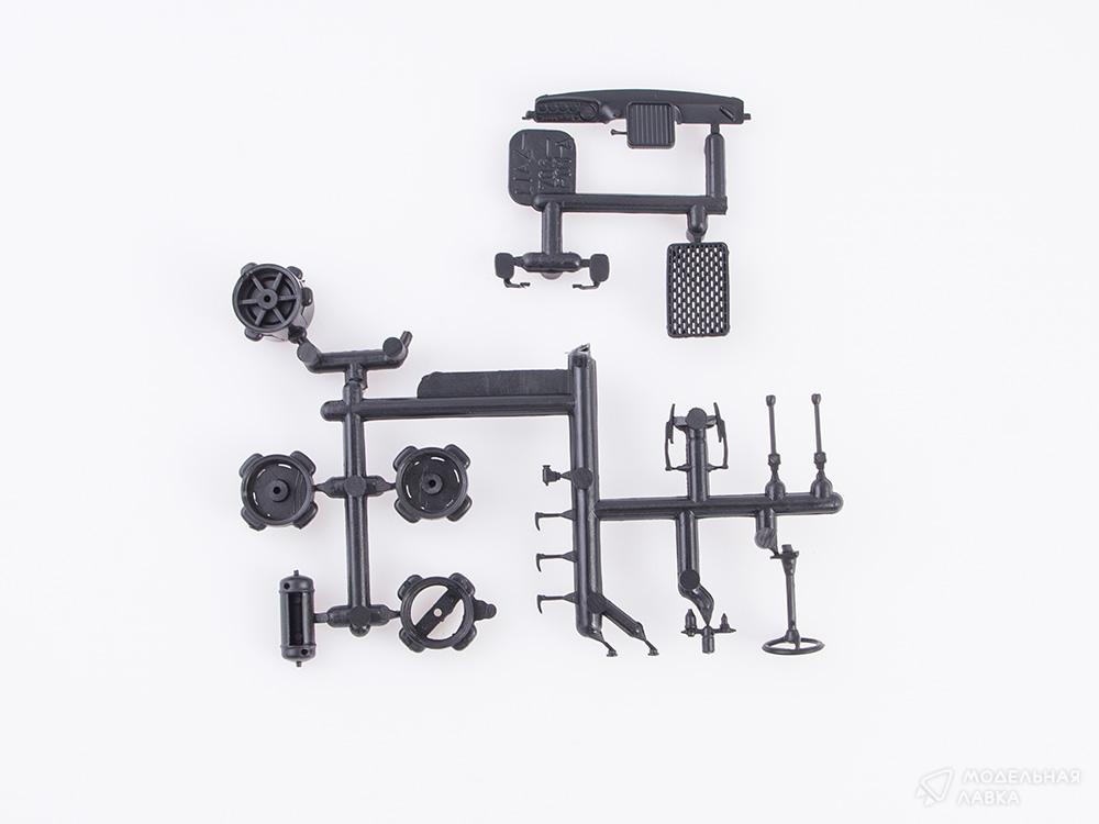 Сборная модель Skoda 706 MTTN в масштабе 1:43 AVD Models Сборная модель Skoda 706 MTTN AVD Models