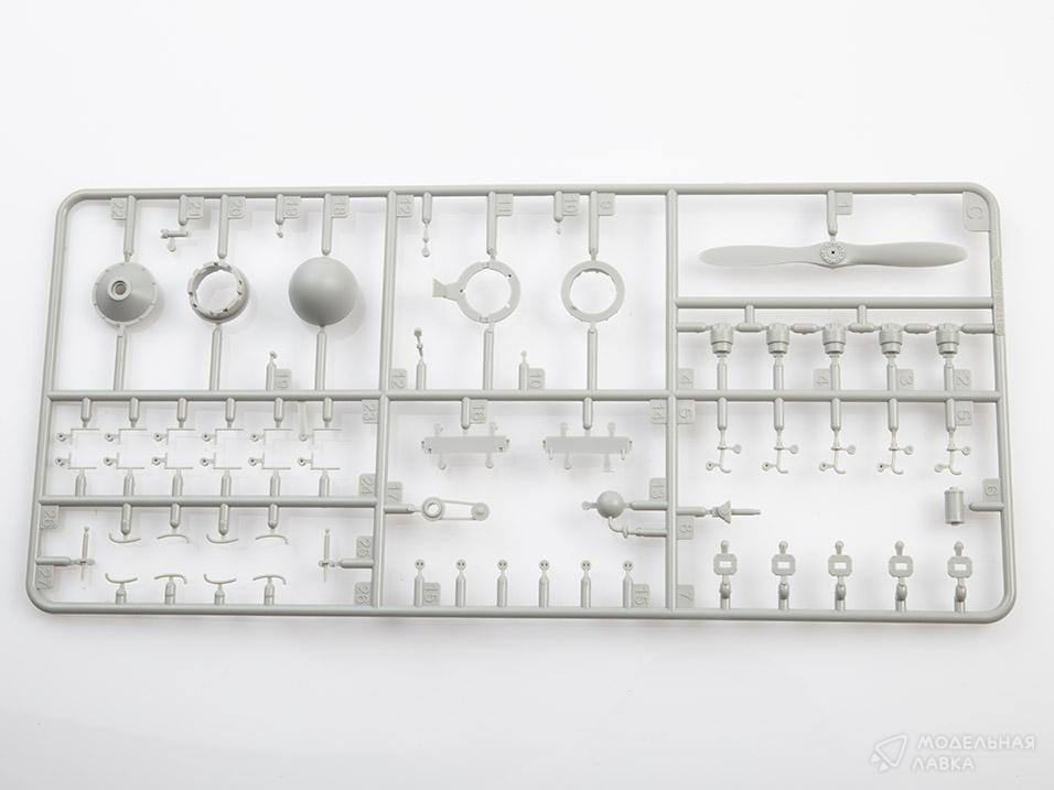 Сборная модель советские аэросани НКЛ-6 в масштабе 1:35 Trumpeter Сборная модель советские аэросани НКЛ-6 Trumpeter