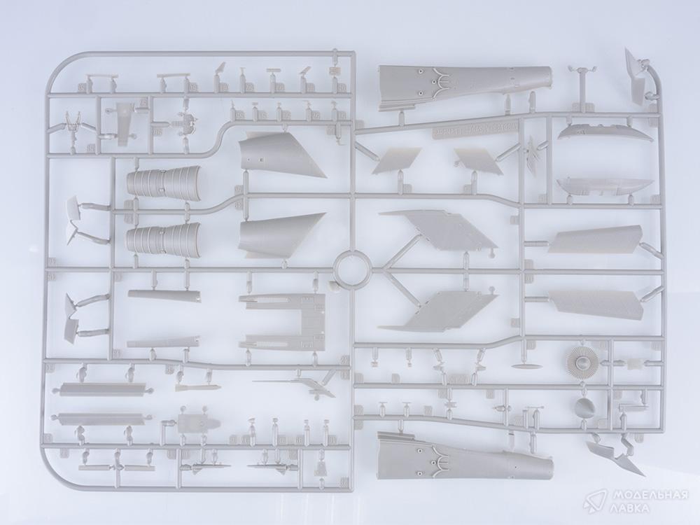 Сборная модель Super Etendard в масштабе 1:48 Kitty Hawk Сборная модель Super Etendard Kitty Hawk
