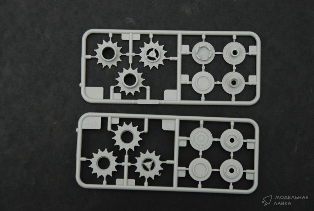 T-84E1 Workable Track Link Set(Rubber Type) For M46/M47 Bronco T-84E1 Workable Track Link Set(Rubber Type) For M46/M47 Bronco