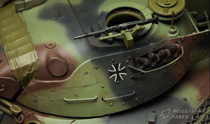 Сборная модель танк German main battle tank LEOPARD 1 A5 в масштабе 1:35 Meng Сборная модель танк German main battle tank LEOPARD 1 A5 Meng