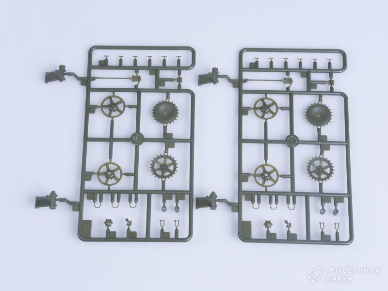 Сборная модель танк Soviet T-26 Light Infantry Tank Mod. 1935 в масштабе 1:35 Hobby Boss Сборная модель танк Soviet T-26 Light Infantry Tank Mod. 1935 Hobby Boss