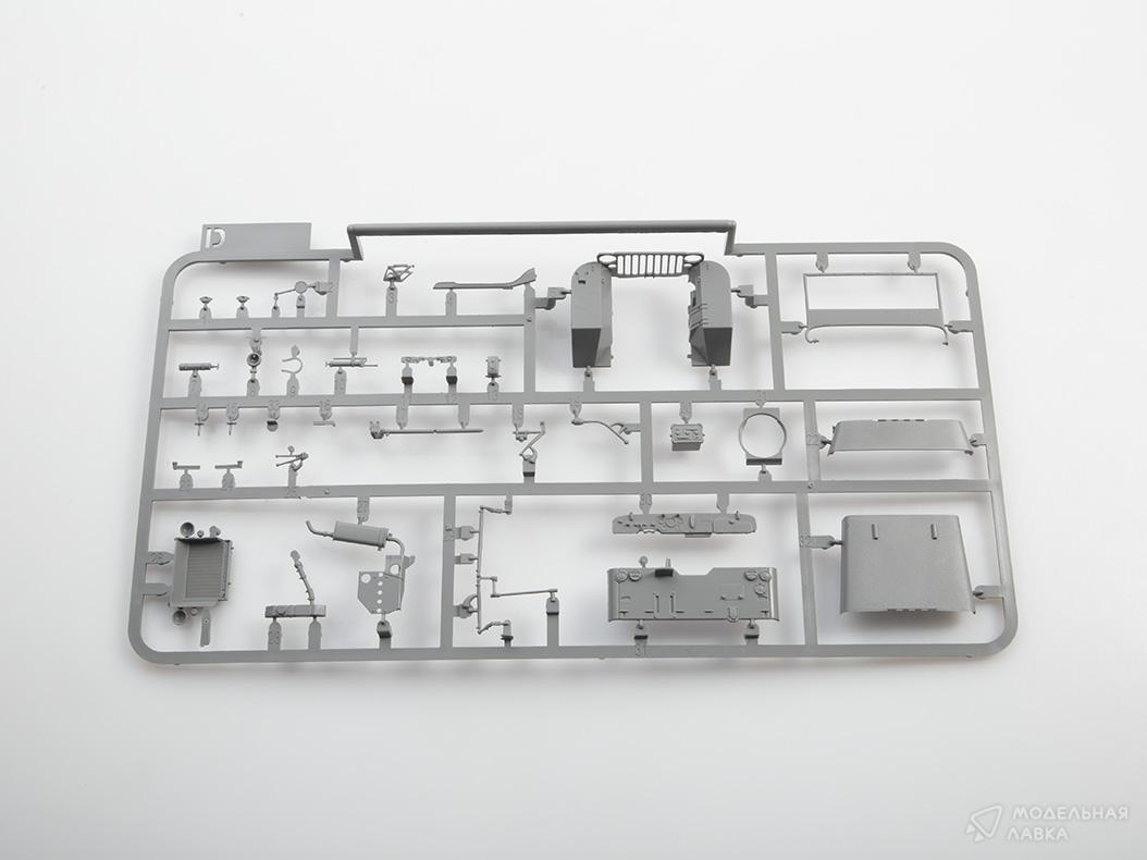 Сборная модель Ton Utility Truck with 1/4 Ton Utility Trailer & MP Figure в масштабе 1:35 TAKOM Сборная модель Ton Utility Truck with 1/4 Ton Utility Trailer & MP Figure TAKOM
