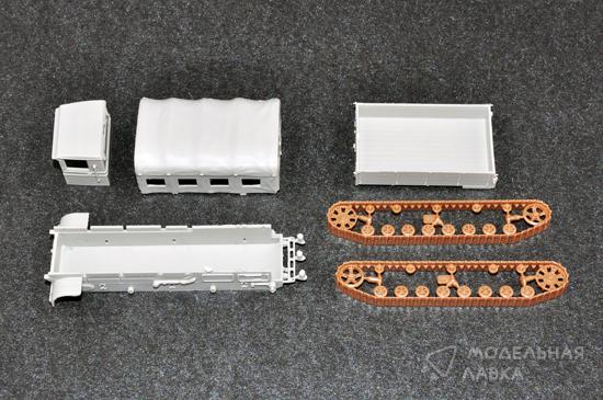 Сборная модель тягач советский Soviet Voroshilovets Tractor в масштабе 1:72 Trumpeter Сборная модель тягач советский Soviet Voroshilovets Tractor Trumpeter