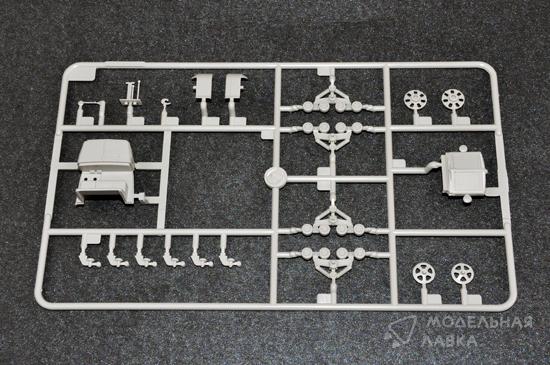 Сборная модель тягач советский Soviet Voroshilovets Tractor в масштабе 1:72 Trumpeter Сборная модель тягач советский Soviet Voroshilovets Tractor Trumpeter