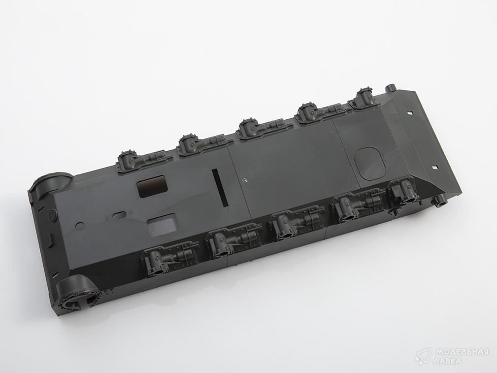 Сборная модель японский танк Type 74 (зимняя версия) c 105-мм пушкой, деталлиров. внутрен. интерьером и 2 фигурами танкистов. в масштабе 1:35 Tamiya Сборная модель японский танк Type 74 (зимняя версия) c 105-мм пушкой, деталлиров. внутрен. интерьером и 2 фигурами танкистов. Tamiya