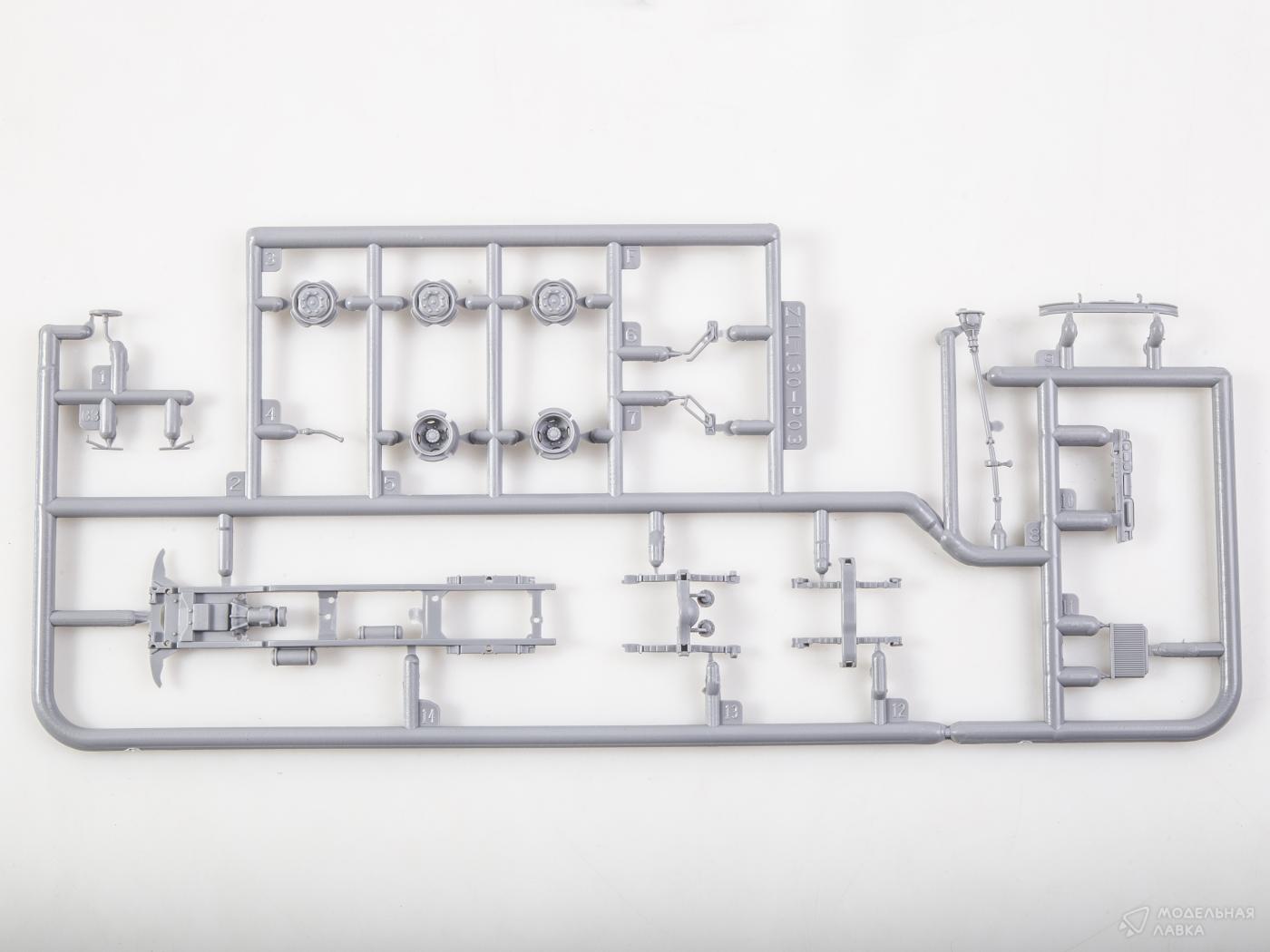 Сборная модель ЗИЛ-130 бортовой в масштабе 1:72 AVD Models Сборная модель ЗИЛ-130 бортовой AVD Models