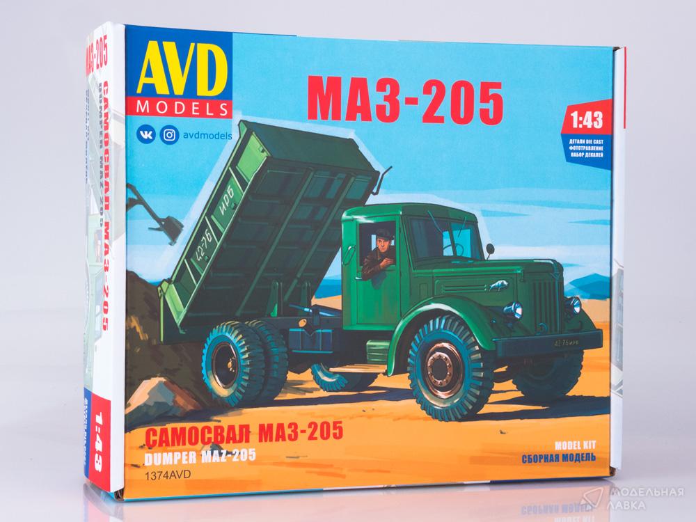 Сборная модель МАЗ-205 самосвал в масштабе 1:43 AVD Models Сборная модель МАЗ-205 самосвал AVD Models