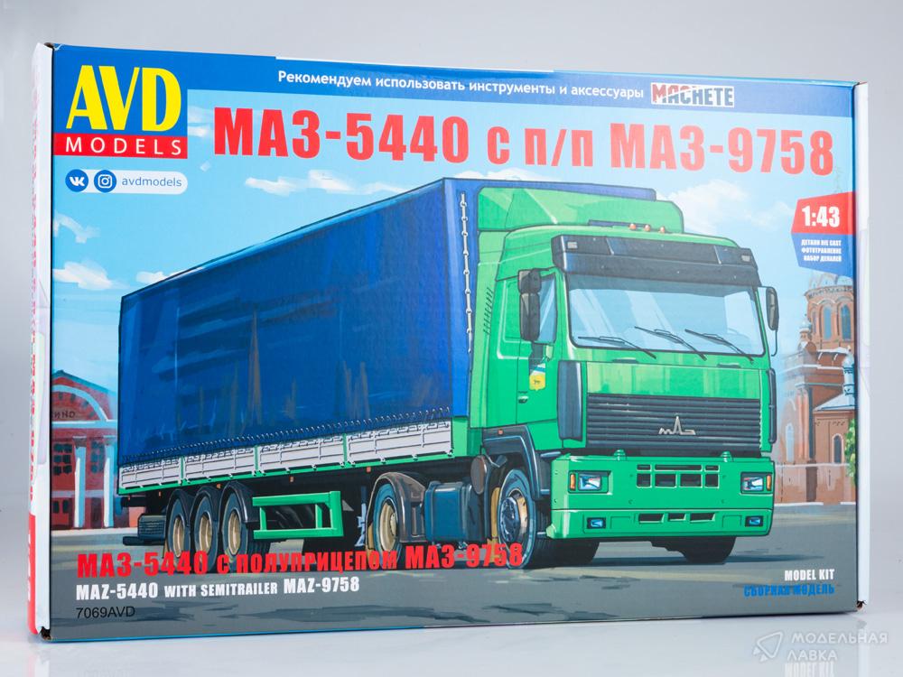 Сборная модель МАЗ-5440 с полуприцепом МАЗ-9758 в масштабе 1:43 AVD Models Сборная модель МАЗ-5440 с полуприцепом МАЗ-9758 AVD Models