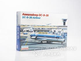 Авиалайнер DC-9-30