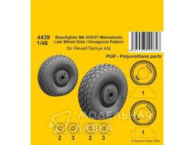 Beufighter Mk.VI/X/21 Mainwheels - Late Wheel Disk / Hexagonal Tread Pattern