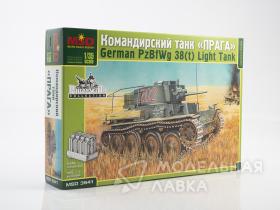 Немецкий танк PzBfwg 38t (Прага) команд.