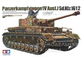 Panzerkampfwagen IV Ausf.J Немецкий танк Panzerkampfwagen IV, версия с удлиненным стволом. Одна фигура танкиста в комплекте.