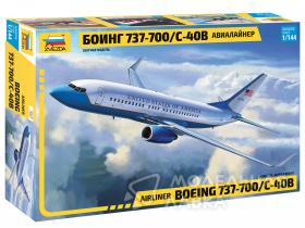 Пассажирский авиалайнер Боинг 737-700 С-40B