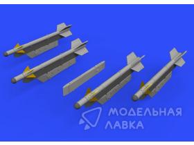 R-3S missiles w/ pylons for MiG-21