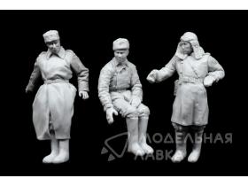 Russian Tank Crew 3 figures