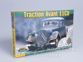 Traction 11 CV Французский легковой автомобиль