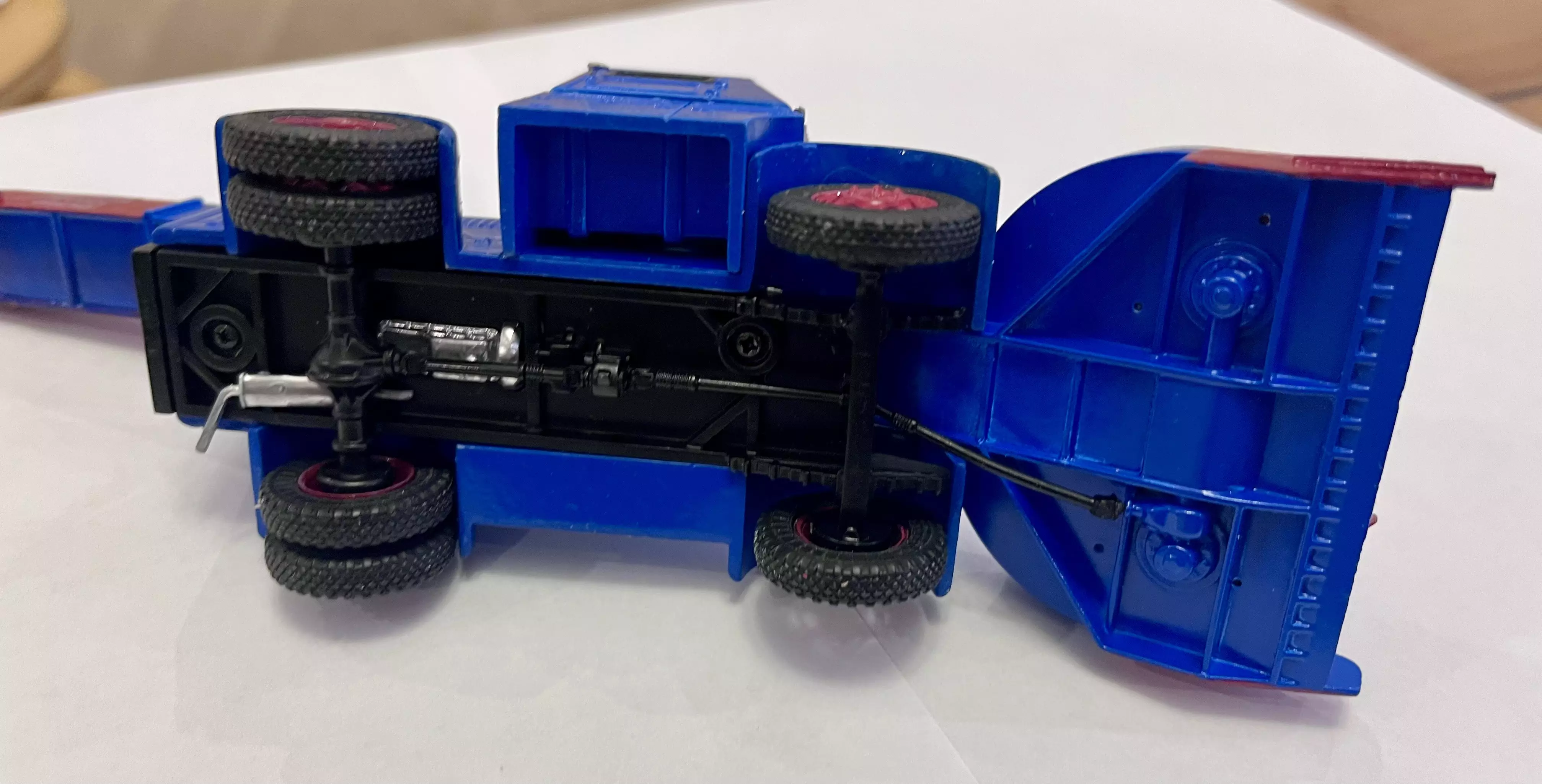 Сборная модель лесовоз с прицепом-роспуском 43204-10