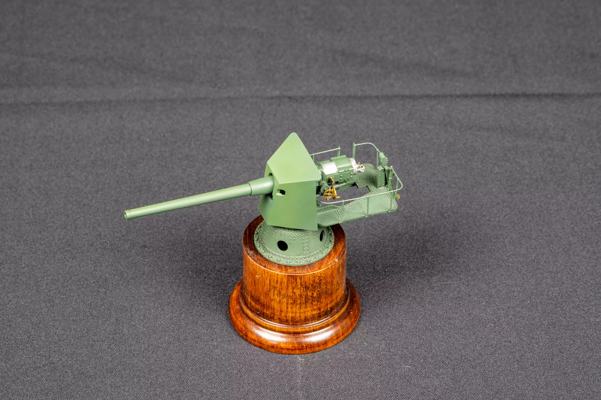 Сборная модель лесовоз с прицепом-роспуском 43204-10