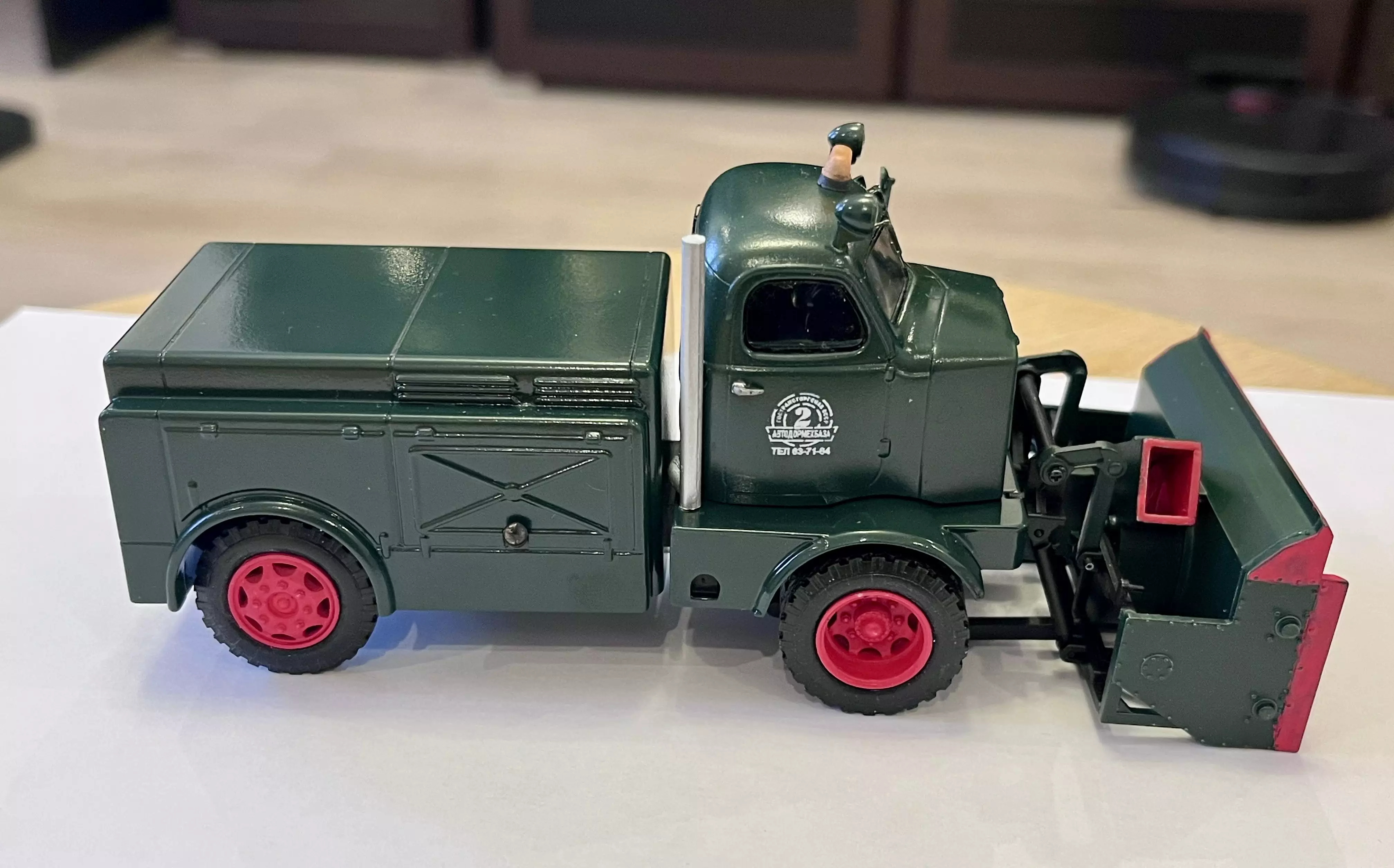 Сборная модель лесовоз с прицепом-роспуском 43204-10