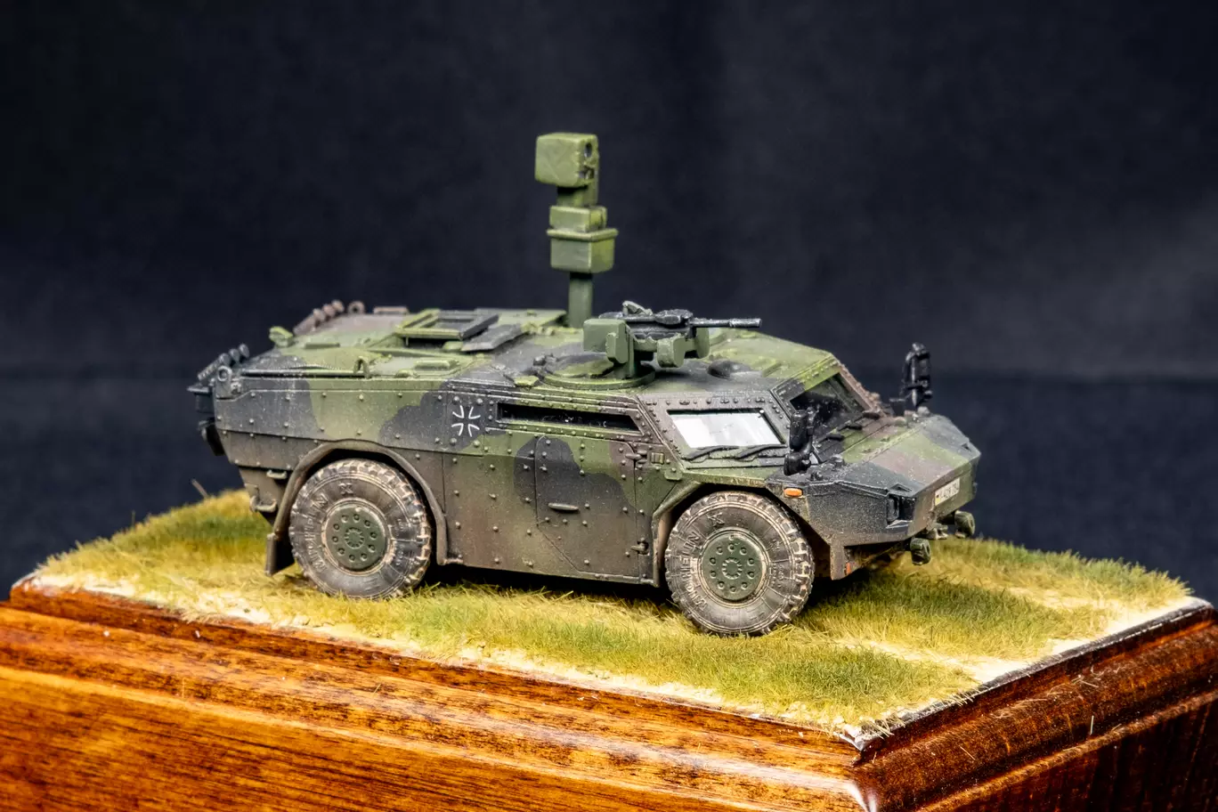 Сборная модель лесовоз с прицепом-роспуском 43204-10