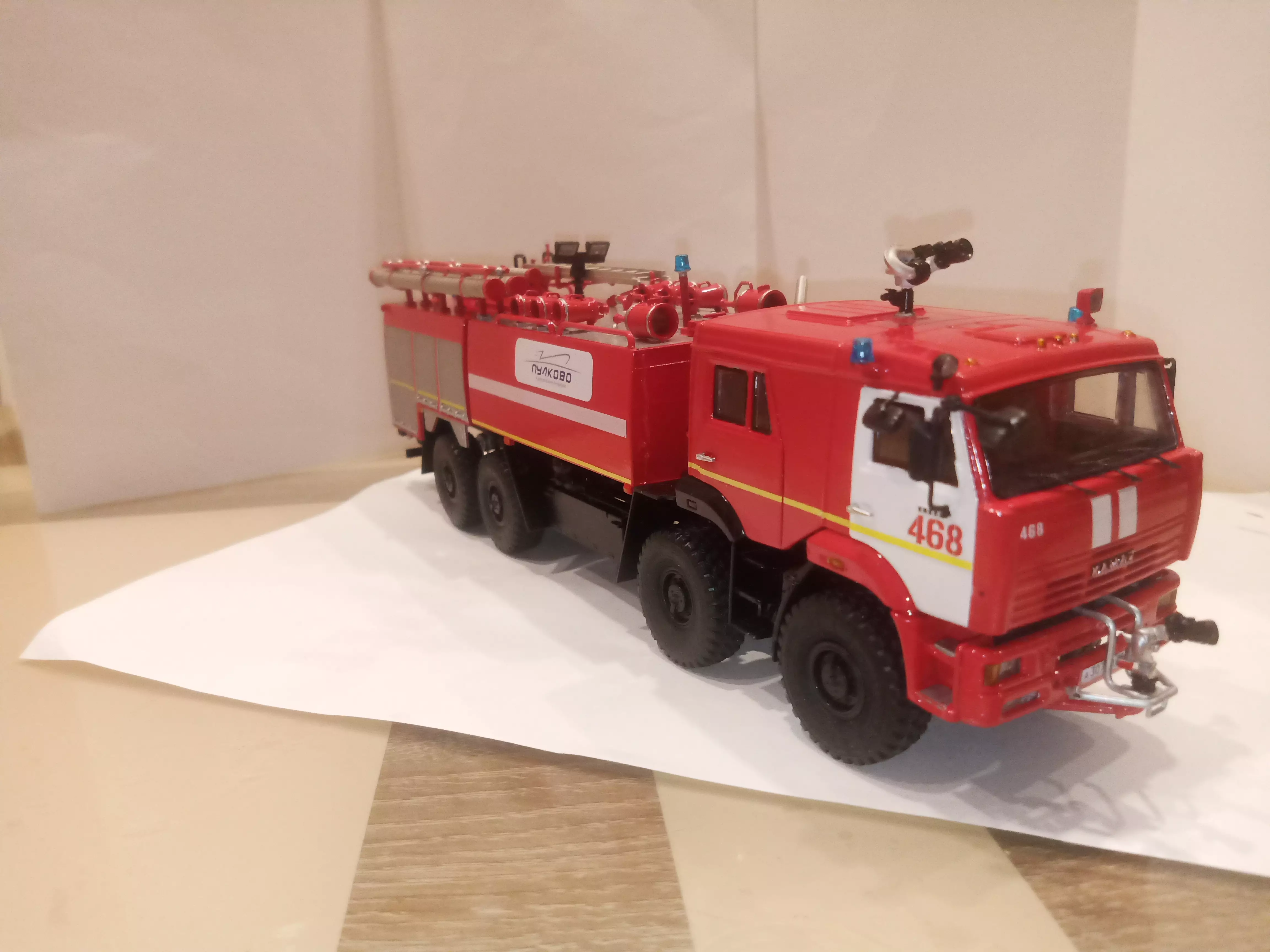 Сборная модель лесовоз с прицепом-роспуском 43204-10