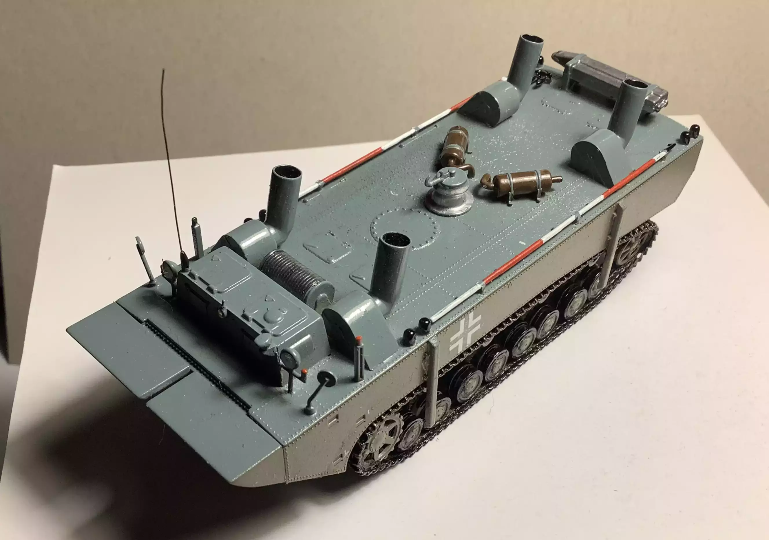 Сборная модель лесовоз с прицепом-роспуском 43204-10