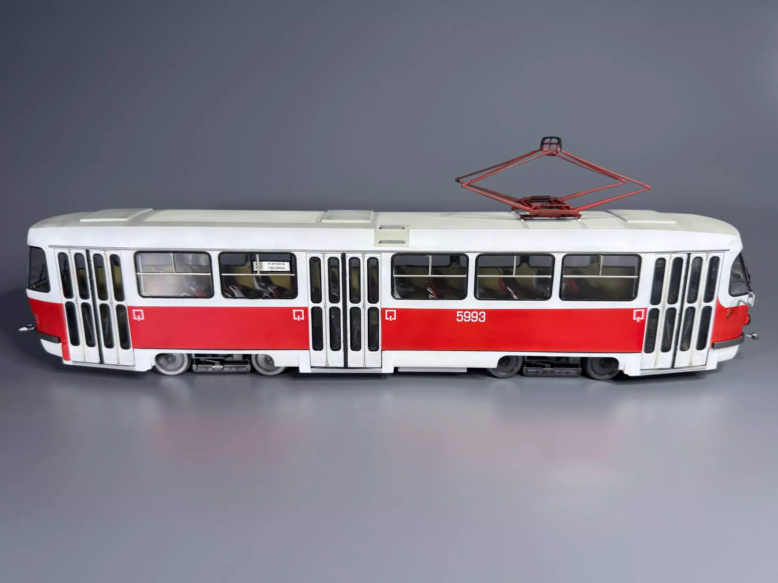 Сборная модель лесовоз с прицепом-роспуском 43204-10