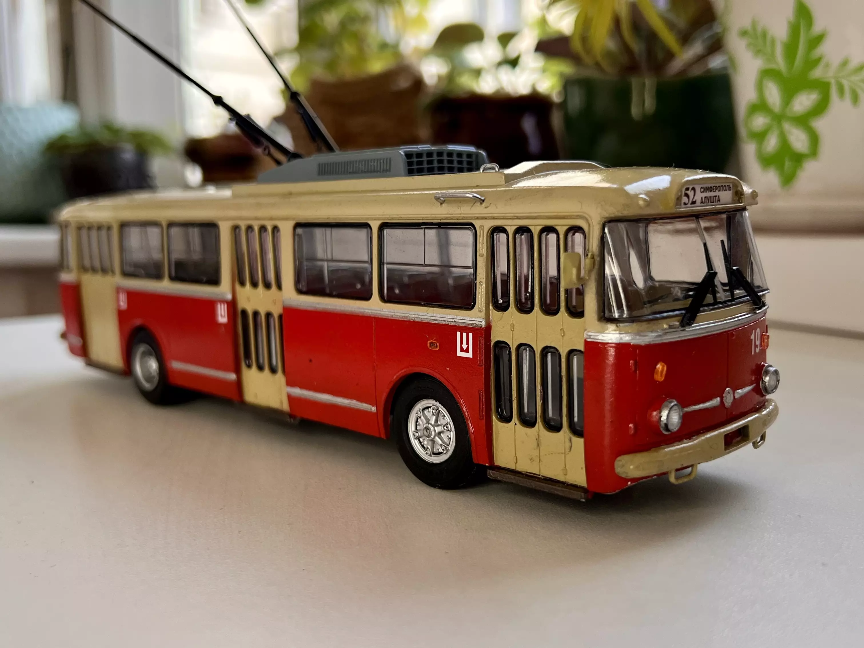 Сборная модель лесовоз с прицепом-роспуском 43204-10