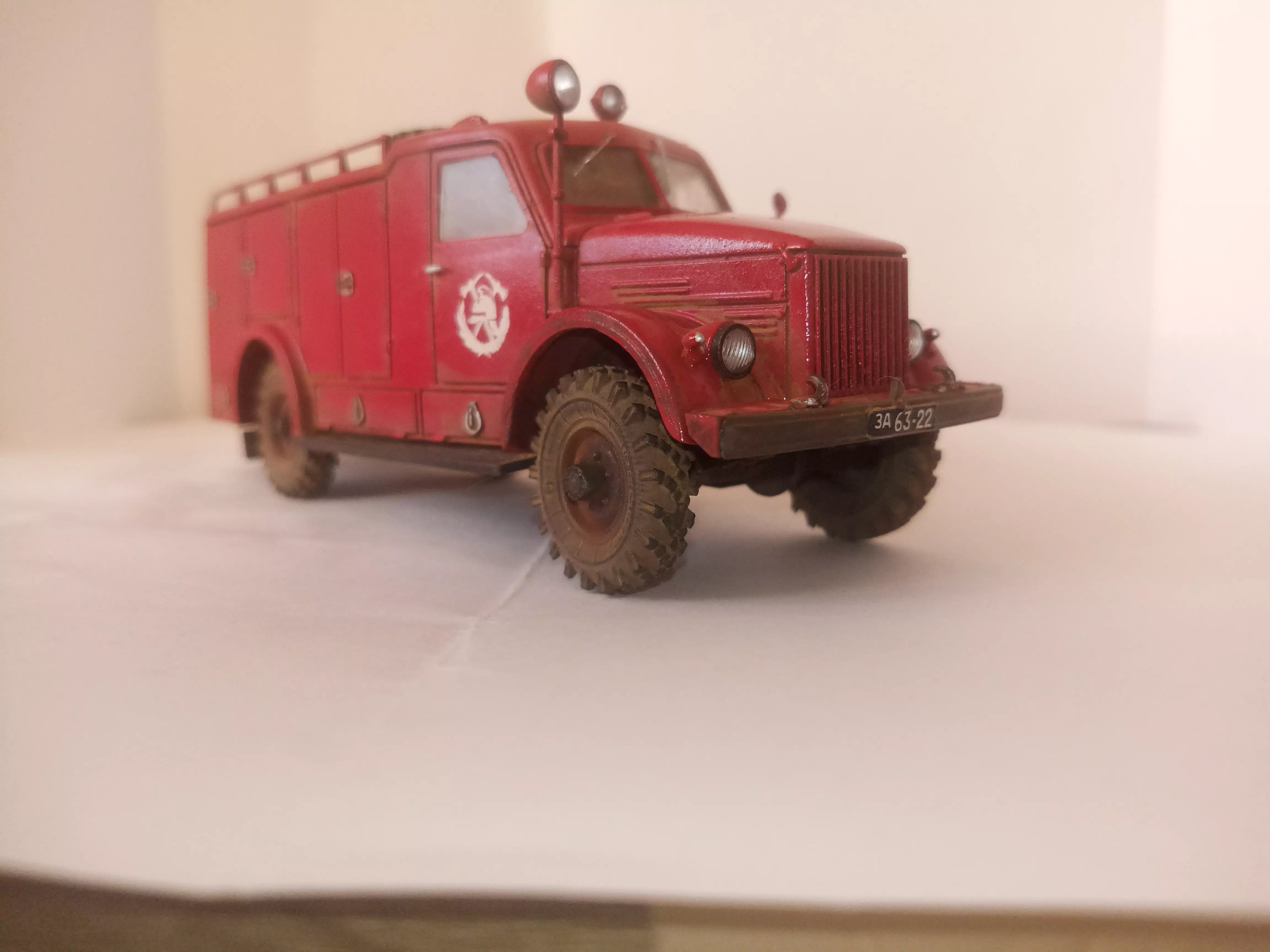 Сборная модель лесовоз с прицепом-роспуском 43204-10