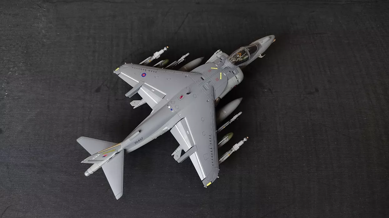 Самолет HARRIER GR9