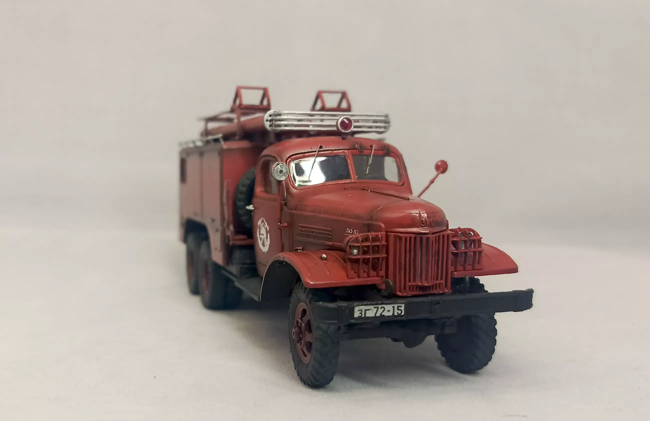 Сборная модель лесовоз с прицепом-роспуском 43204-10