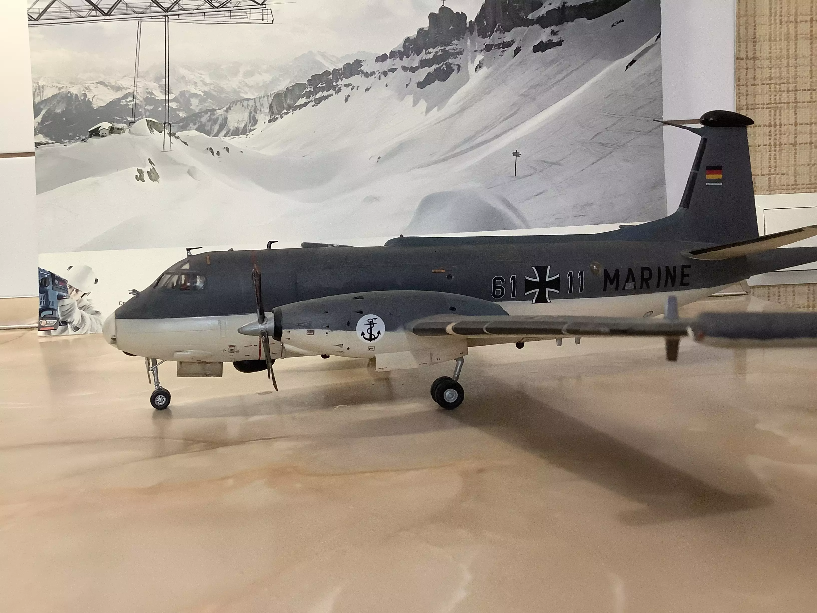 Сборная модель лесовоз с прицепом-роспуском 43204-10