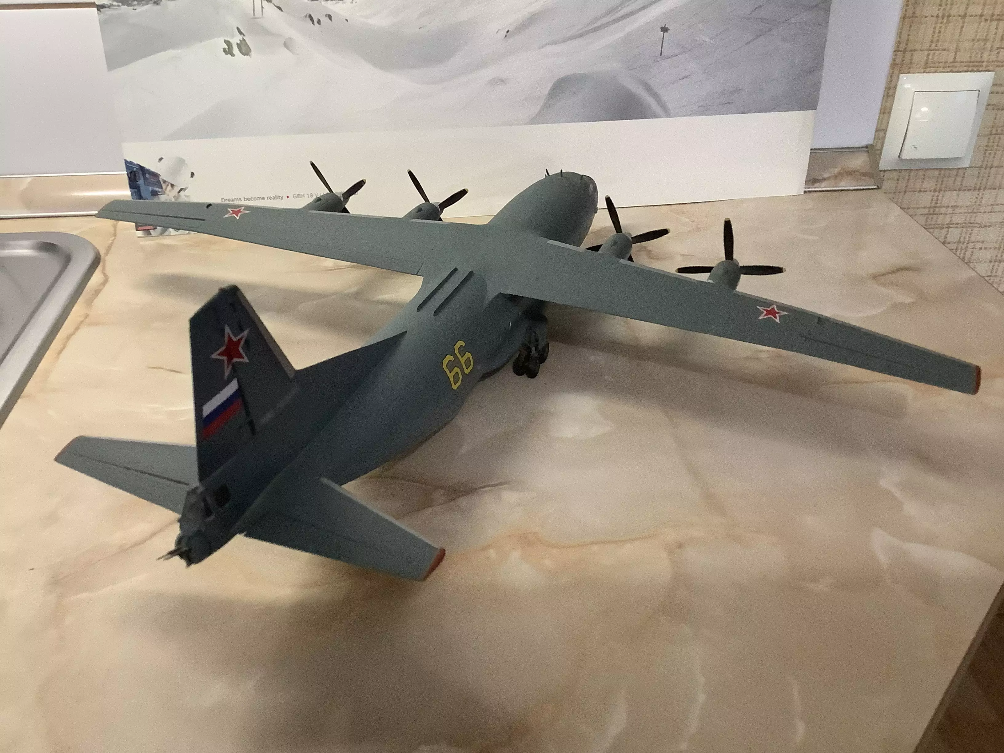 Сборная модель лесовоз с прицепом-роспуском 43204-10