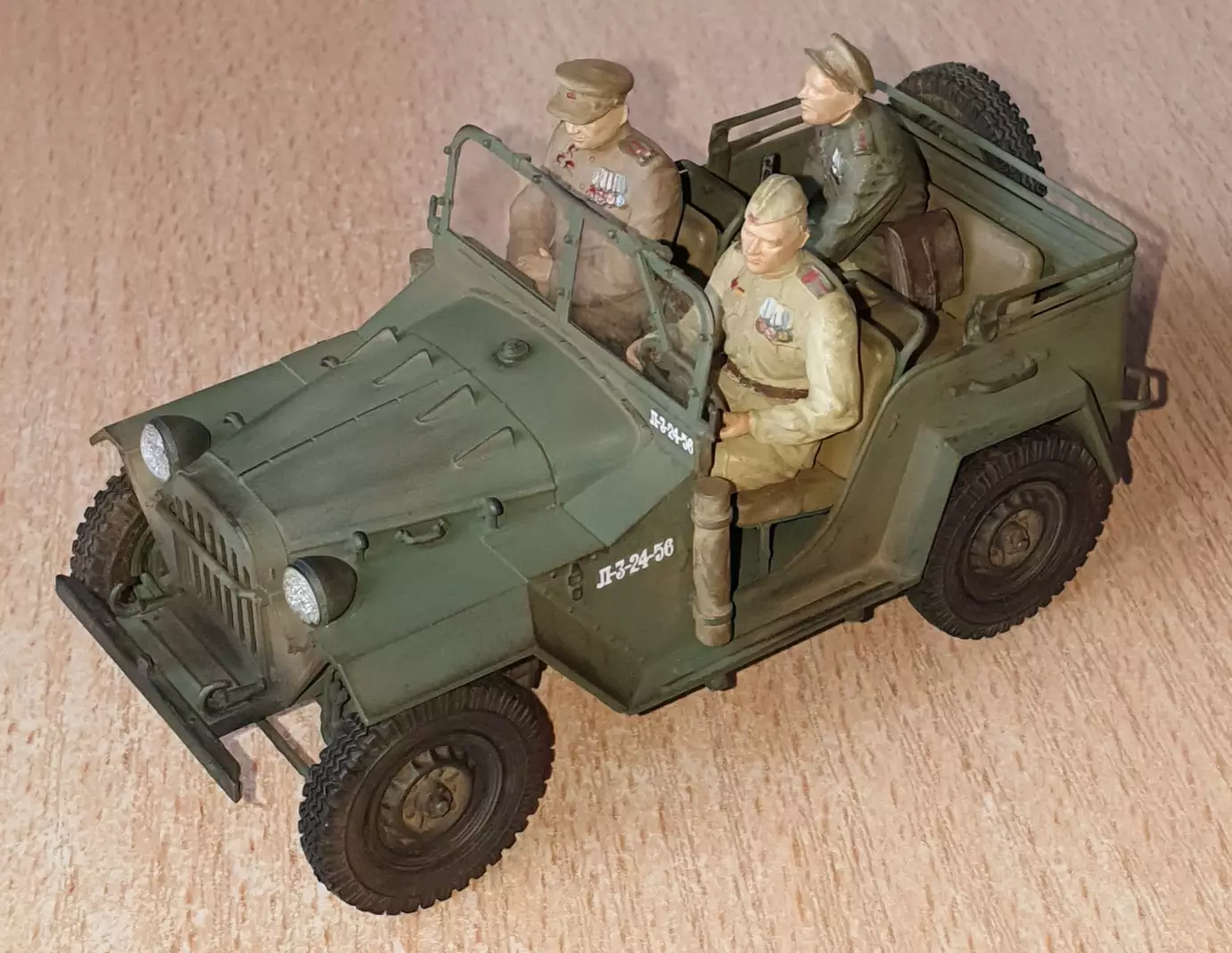 Сборная модель лесовоз с прицепом-роспуском 43204-10