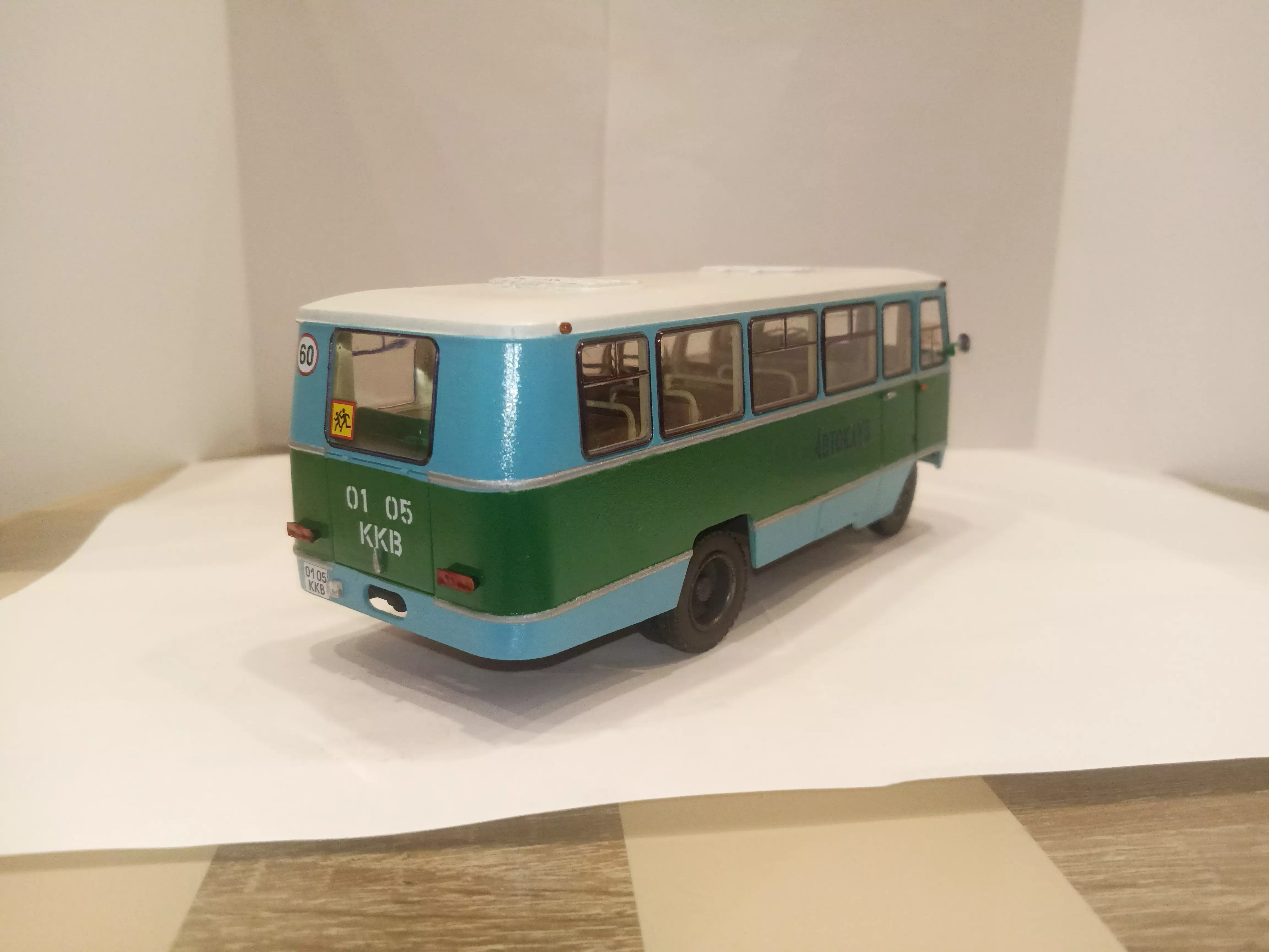 Сборная модель лесовоз с прицепом-роспуском 43204-10